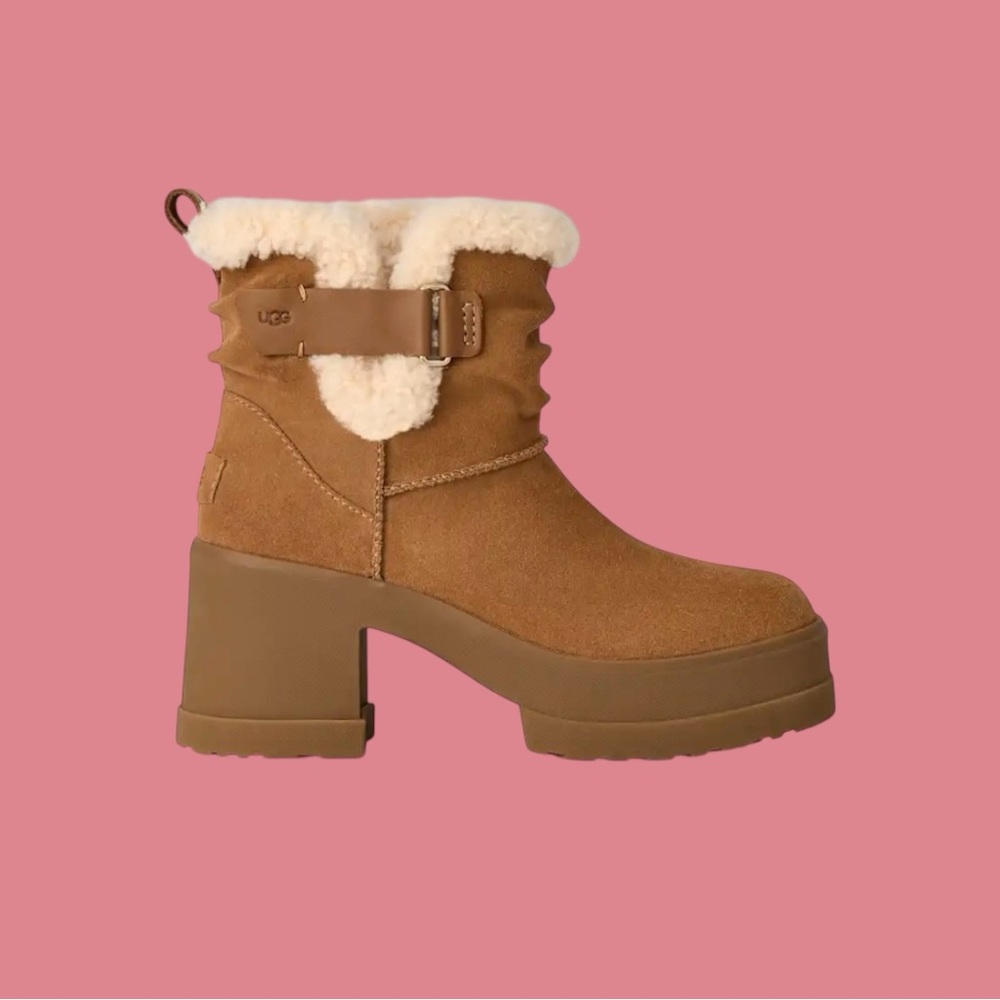 UGG—Moxy Pull-On- Chesnut